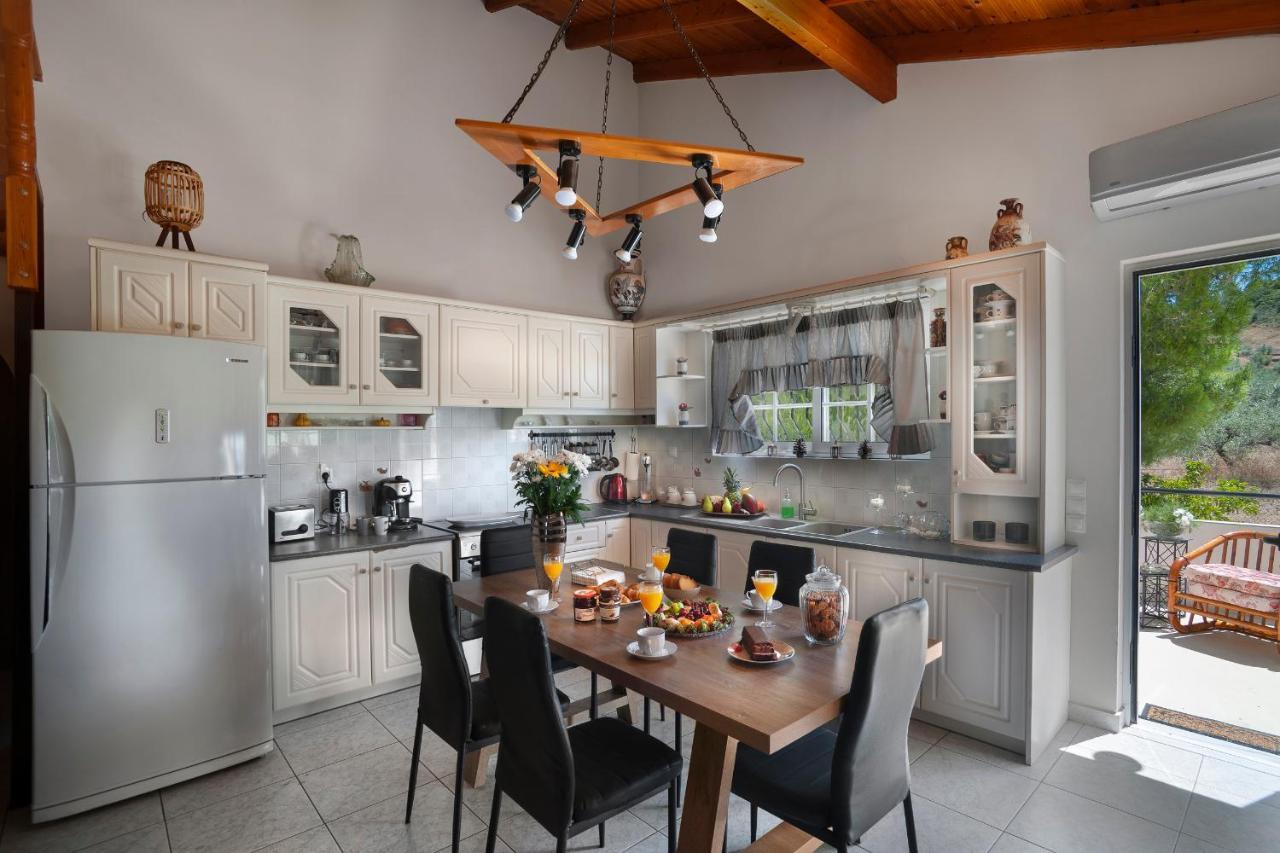 Ktima Constantin Villa นาฟปลิโอ ภายนอก รูปภาพ